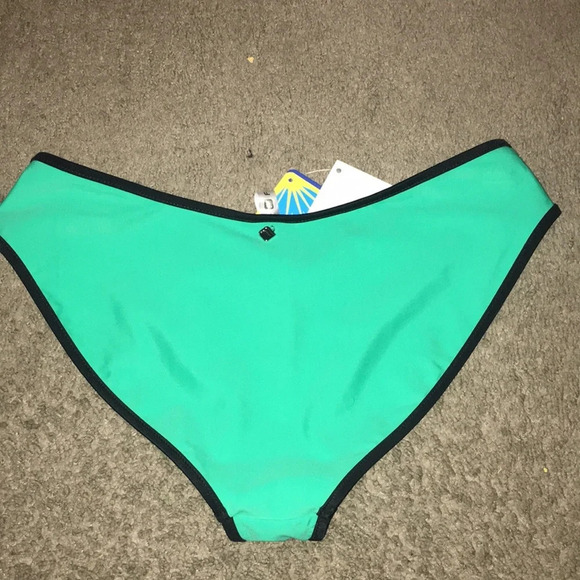 NWT Fabletics BAJAN hipster Bikini Bottoms - Picture 5 of 6